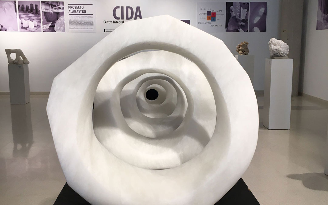 Exposición 'Alabastro In Itinere' en la Facultad de Bellas Artes en Teruel. / S. Martínez