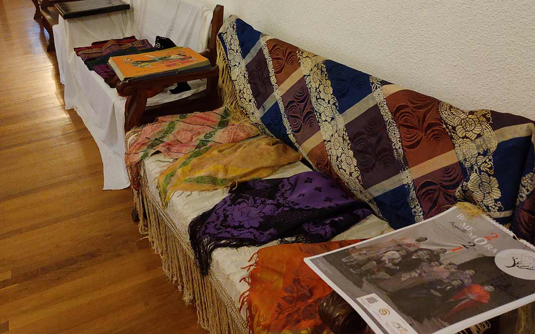 Exposición de indumentaria en La Iglesuela del Cid./Periódico Maestrazgo Información
