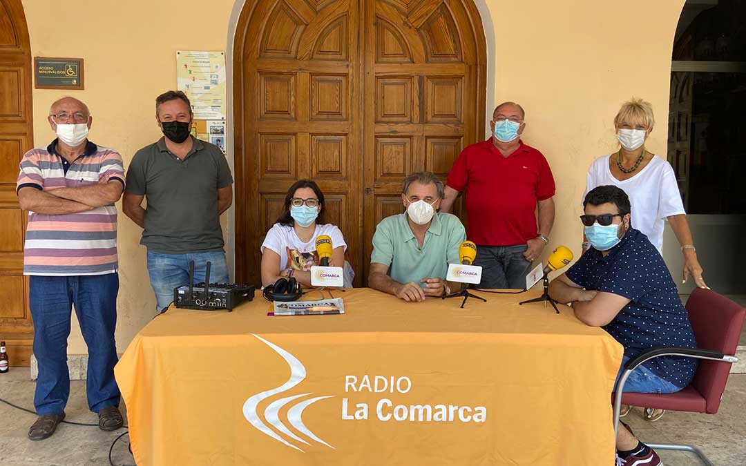Invitados programa especial Radio La Comarca desde Utrillas./ L.C.