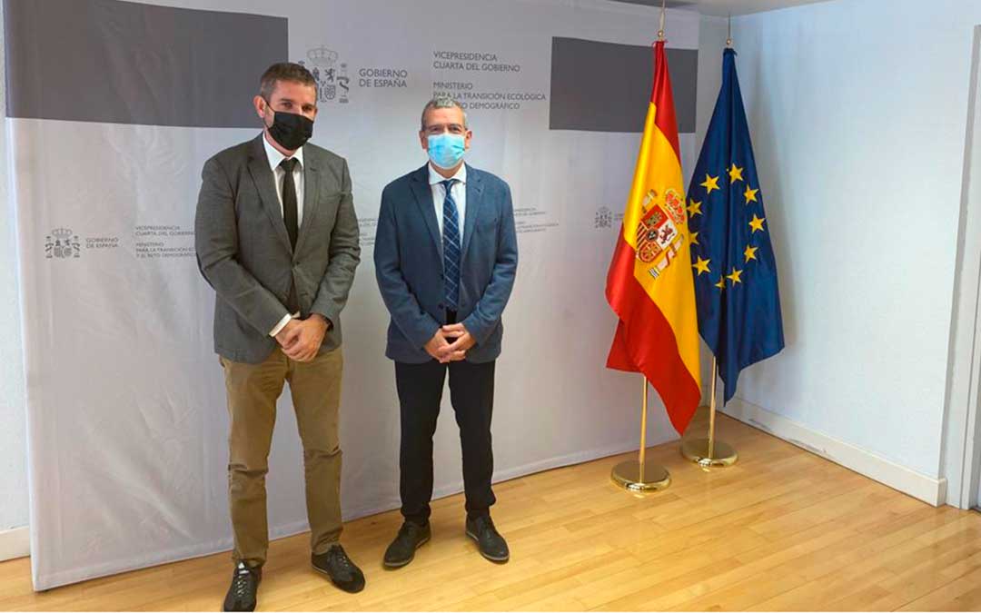 El alcalde de Alcañiz, Ignacio Urquizu, se ha reunido este martes en Madrid con el secretario general para el Reto Demográfico, Francisco Boya / Ayto. Alcañiz