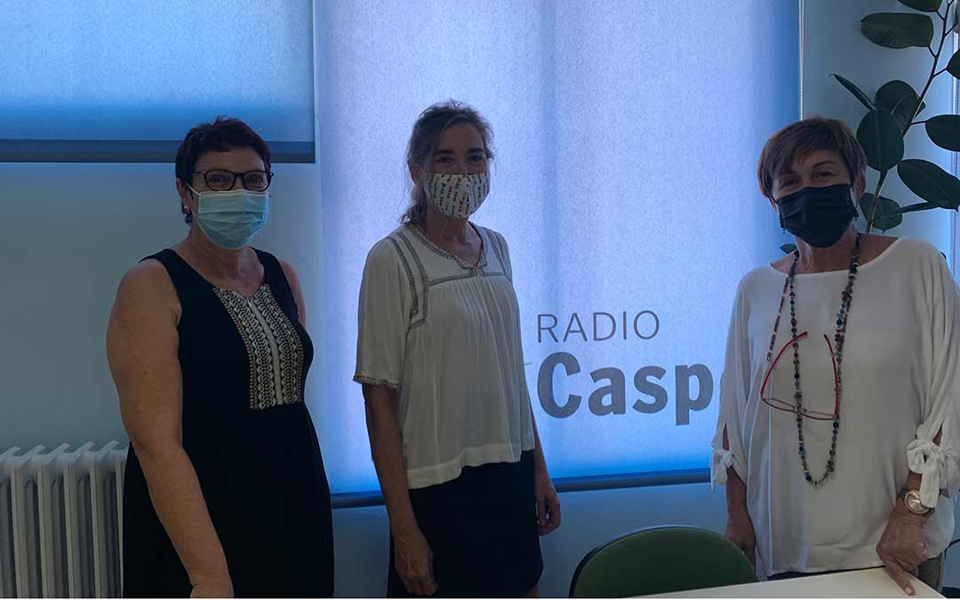 Miembros de AFEDACC en Radio Caspe / Eduard Peralta