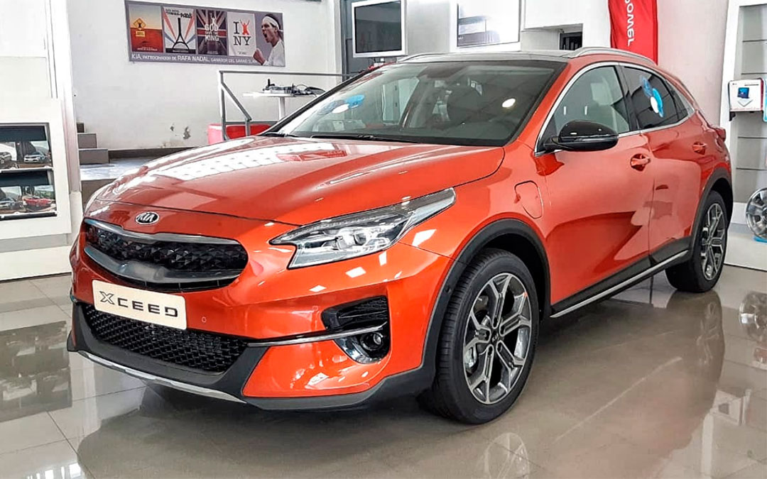 Kia XCeed híbrido enchufable naranja-auto-martin-alcaniz