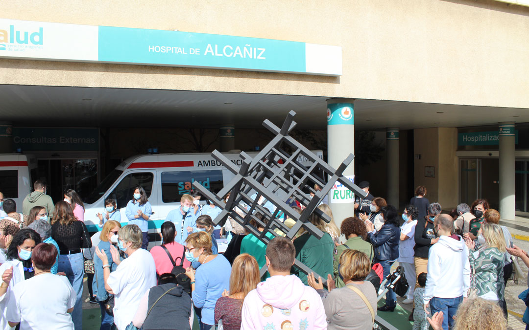 Concentración en la puerta del Hospital. / B. Severino