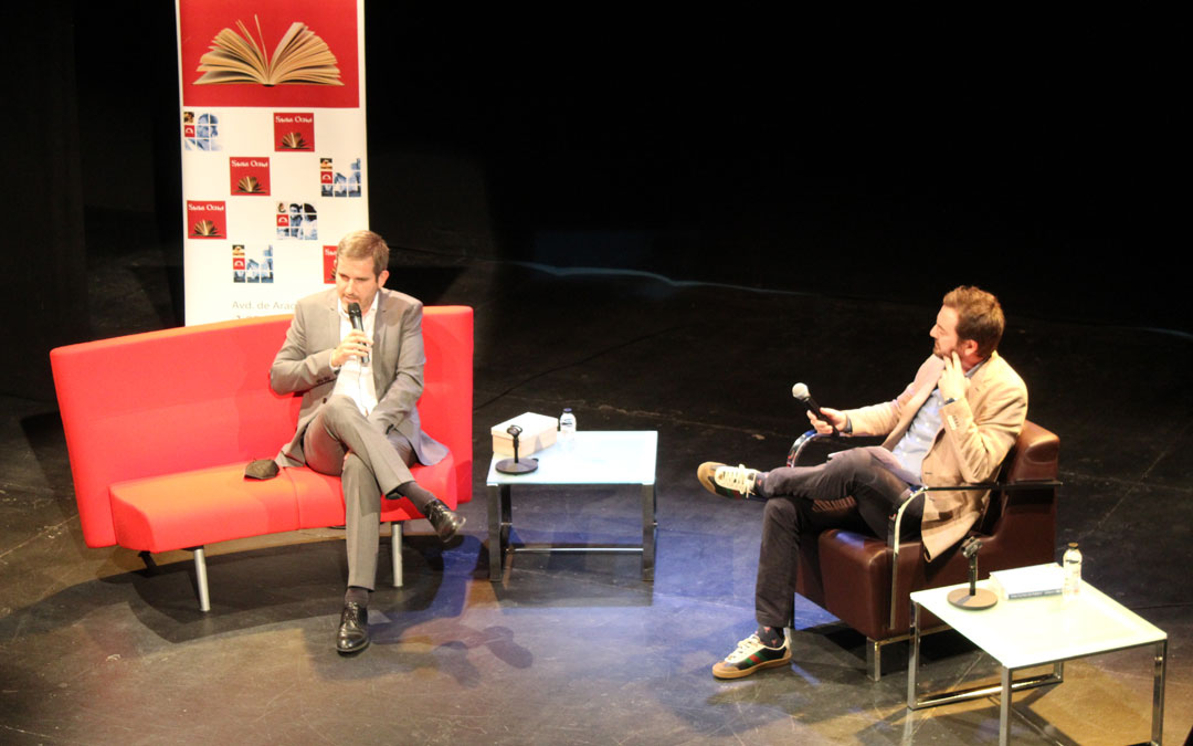 Ignacio Urquizu y Jorge Bustos, en el III 'Alcañiz Lee'. / B. Severino