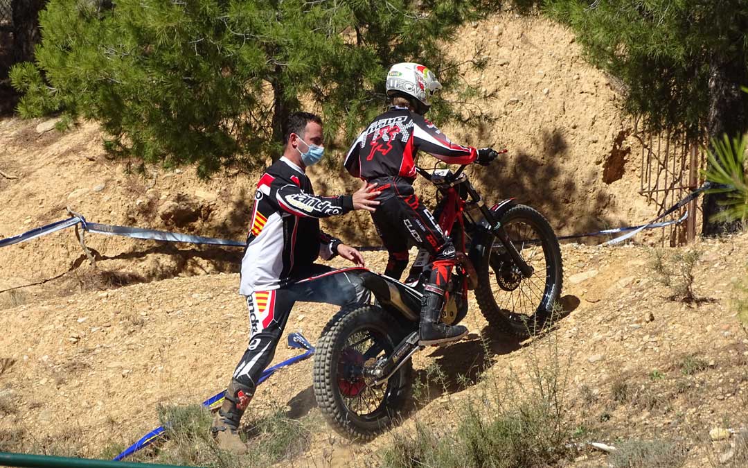 Mañana dedicada al motociclismo en el colegio. / Ayto. Alcorisa