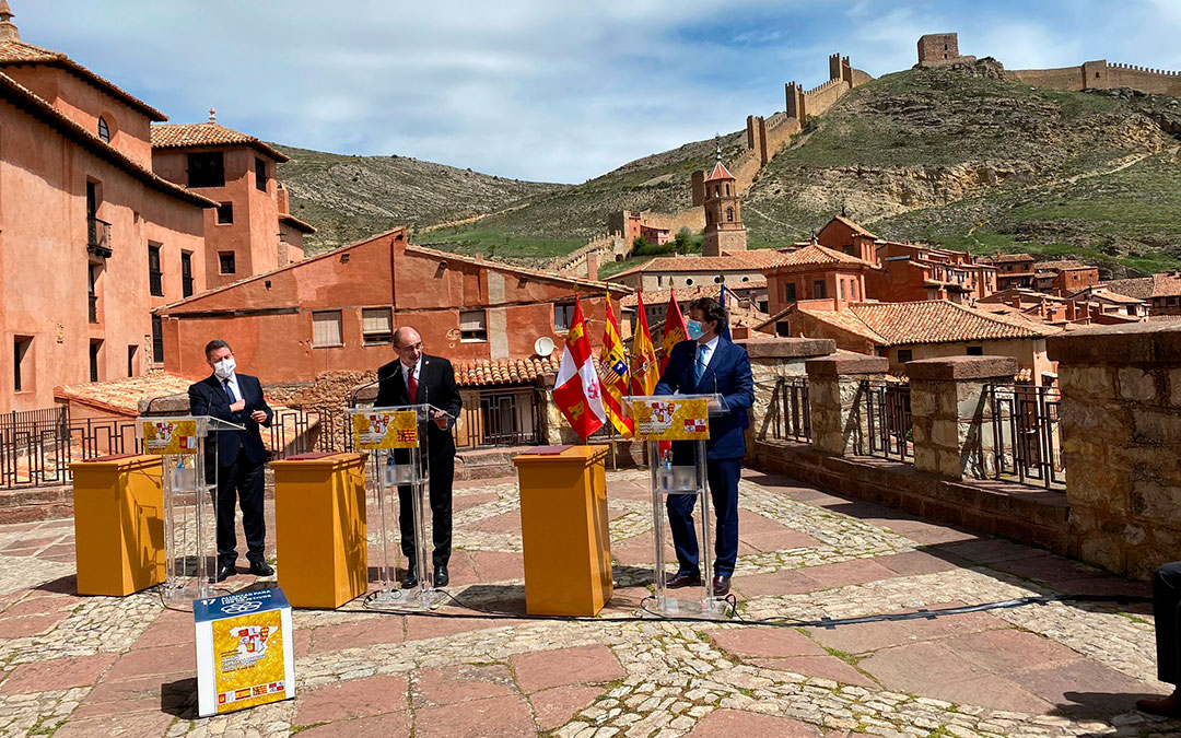 Imagen de la firma en mayo del manifiesto conjunto de los presidentes de Aragón, Castilla La Mancha y Castilla y León para reclamar la aplicación "cuanto antes" de la bonificación del 20% de los costes laborales / DGA
