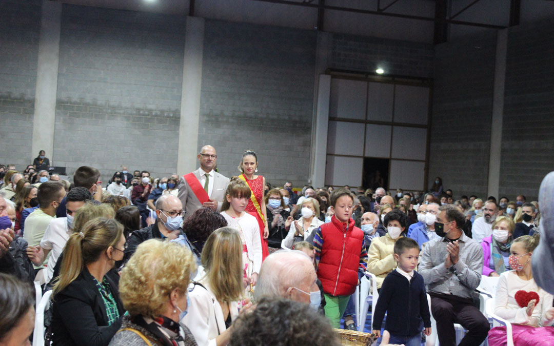 Cretas presenta a sus Reinas y Damas 2020 y 2021 en Santa Pelagia. / B. Severino