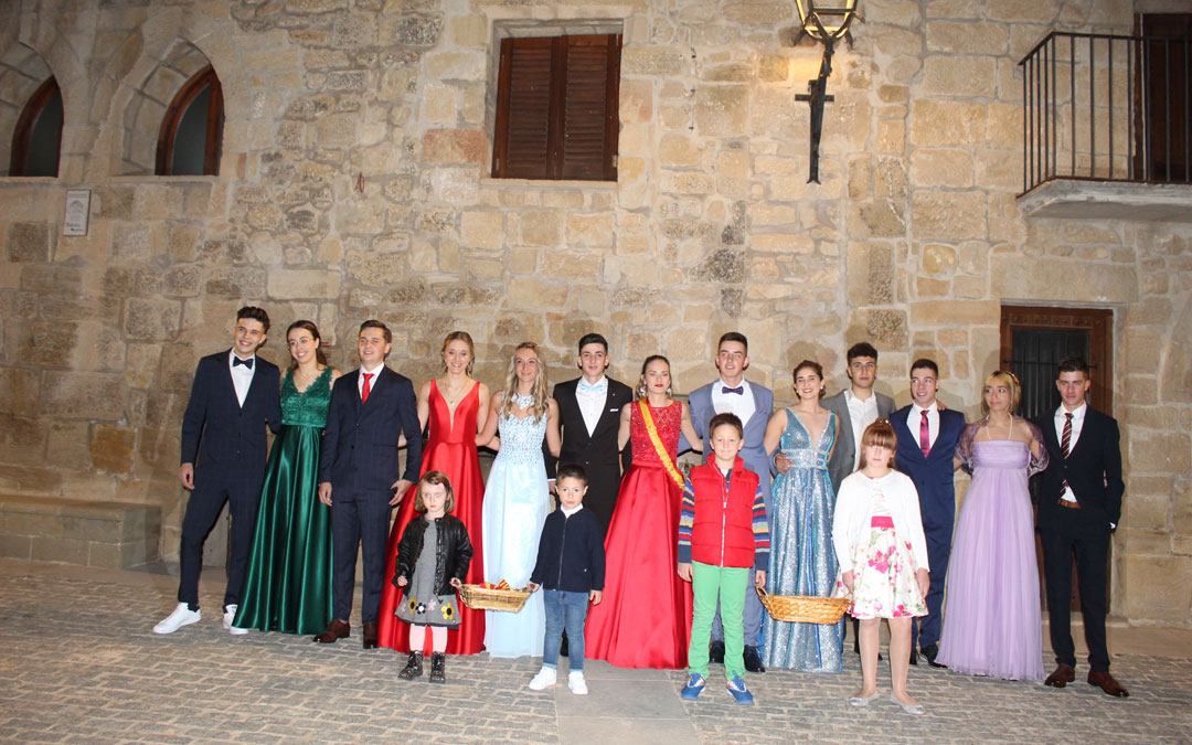 Cretas presenta a sus Reinas y Damas 2020 y 2021 en Santa Pelagia. / B. Severino