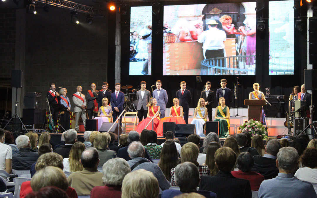 Cretas presenta a sus Reinas y Damas 2020 y 2021 en Santa Pelagia. / B. Severino