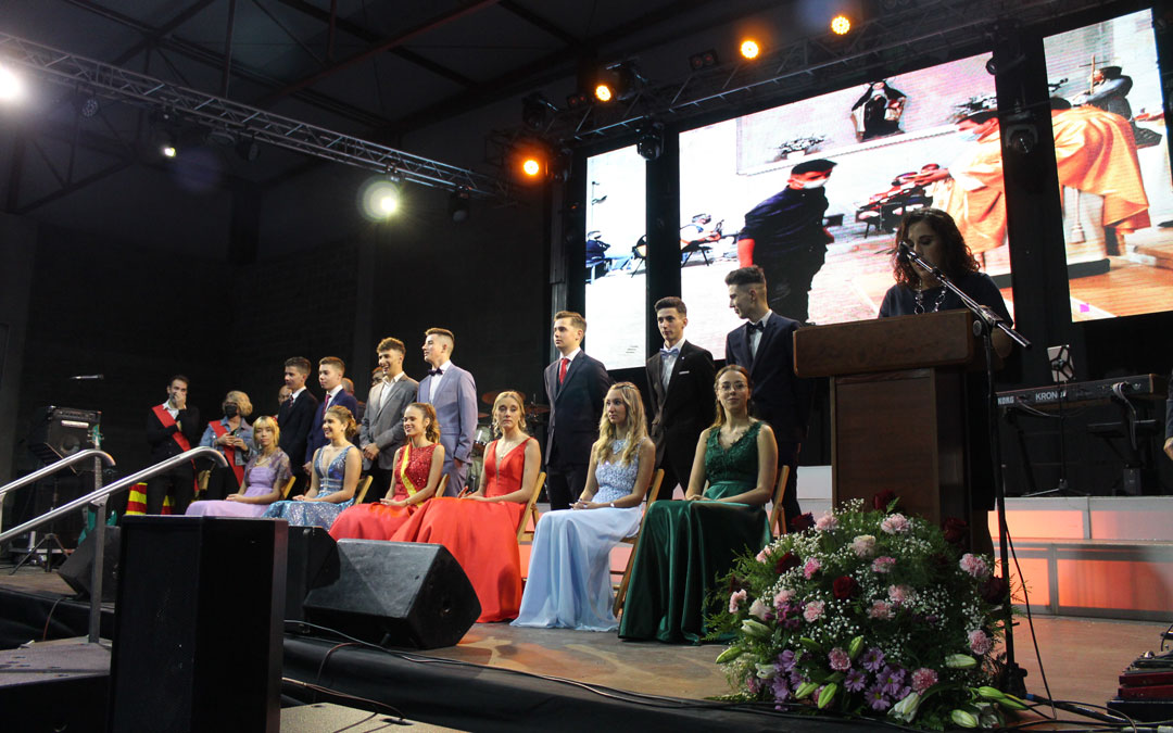 Cretas presenta a sus Reinas y Damas 2020 y 2021 en Santa Pelagia. / B. Severino