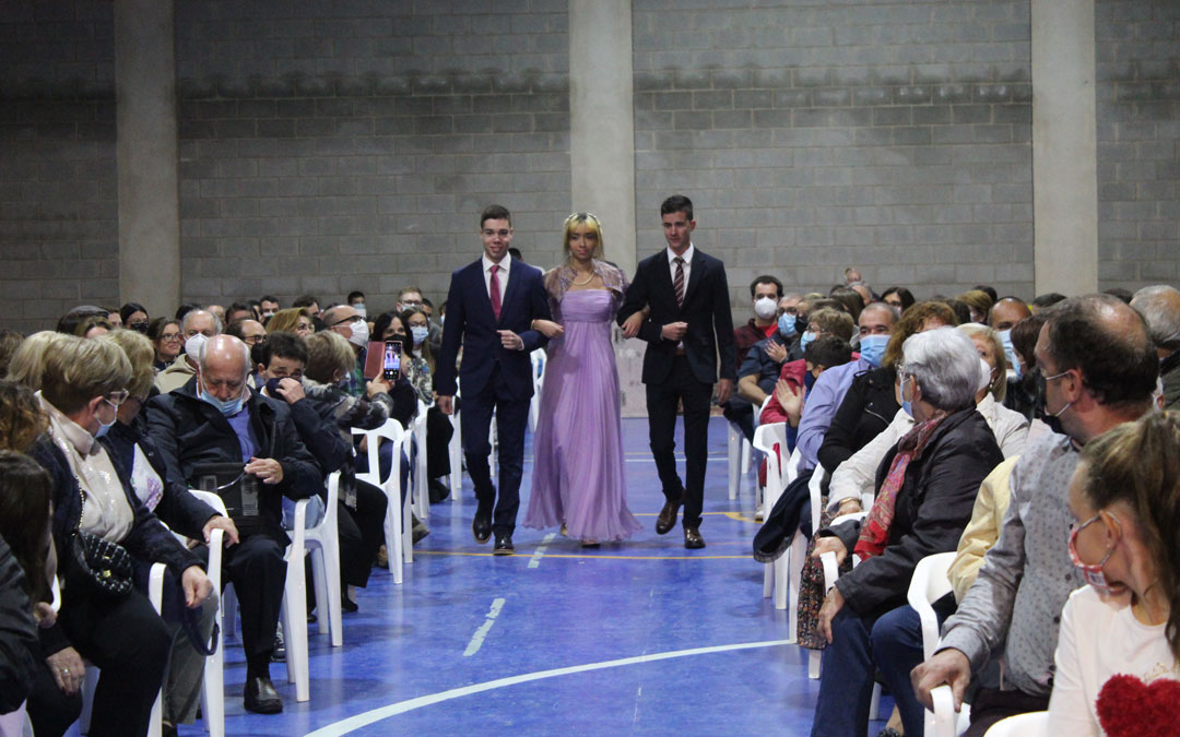 Cretas presenta a sus Reinas y Damas 2020 y 2021 en Santa Pelagia. / B. Severino