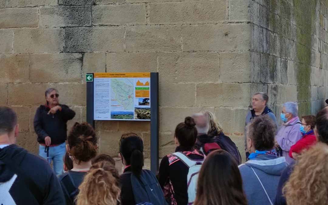 La inauguración ha tenido lugar el lunes por la mañana con una marcha senderista. L.C.