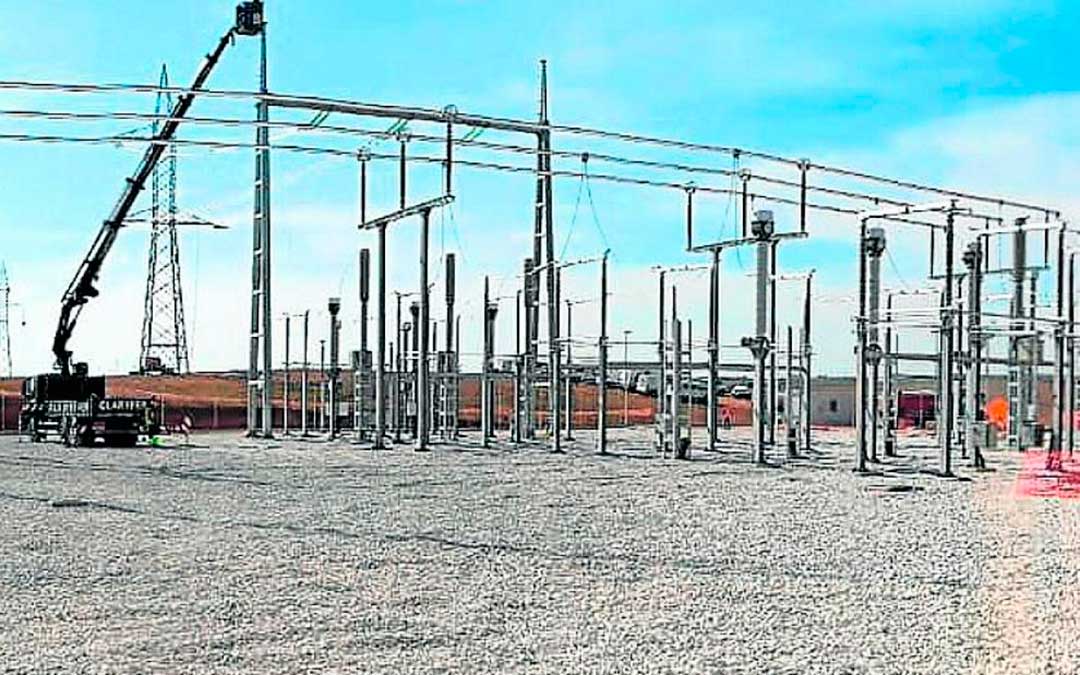 Subestación de Villar de los Navarros, en la que evacuarán los dos primeros parques solares de Enel, que suman 77 megavatios./ Endesa