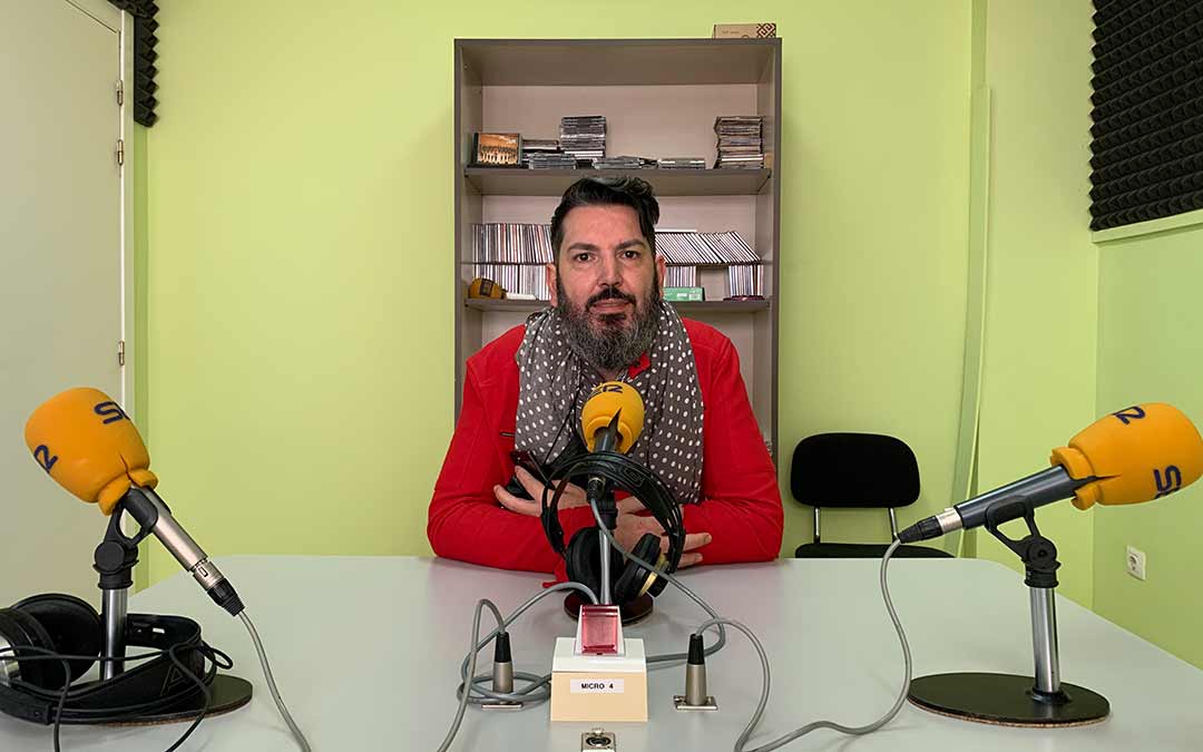 Pedro Palacios en Radio Caspe / Eduard Peralta