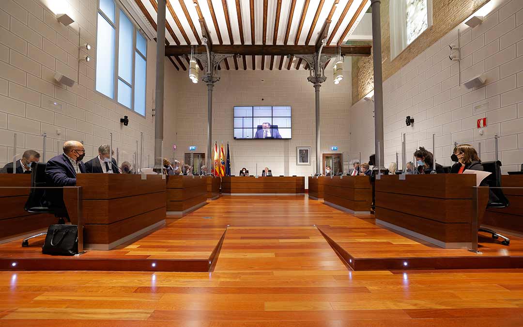 Imagen de archivo de una sesión plenaria de la Diputación de Zaragoza./ DPZ