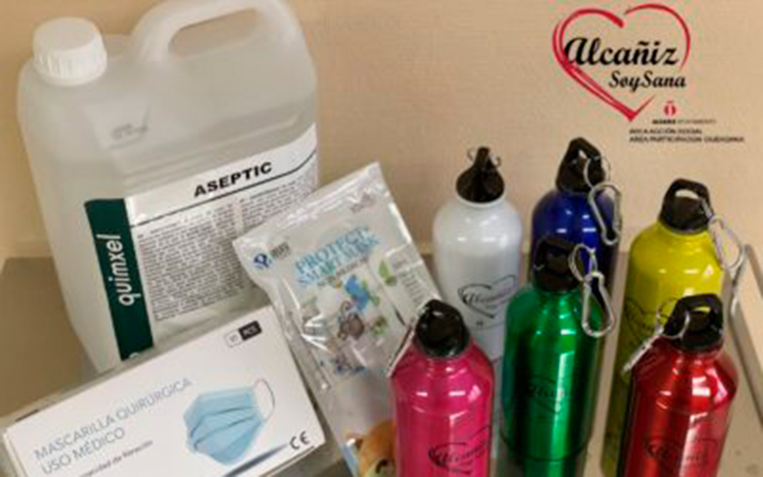 Botellines de agua, gel hidroalcólico y mascarillas / Ayto. Alcañiz