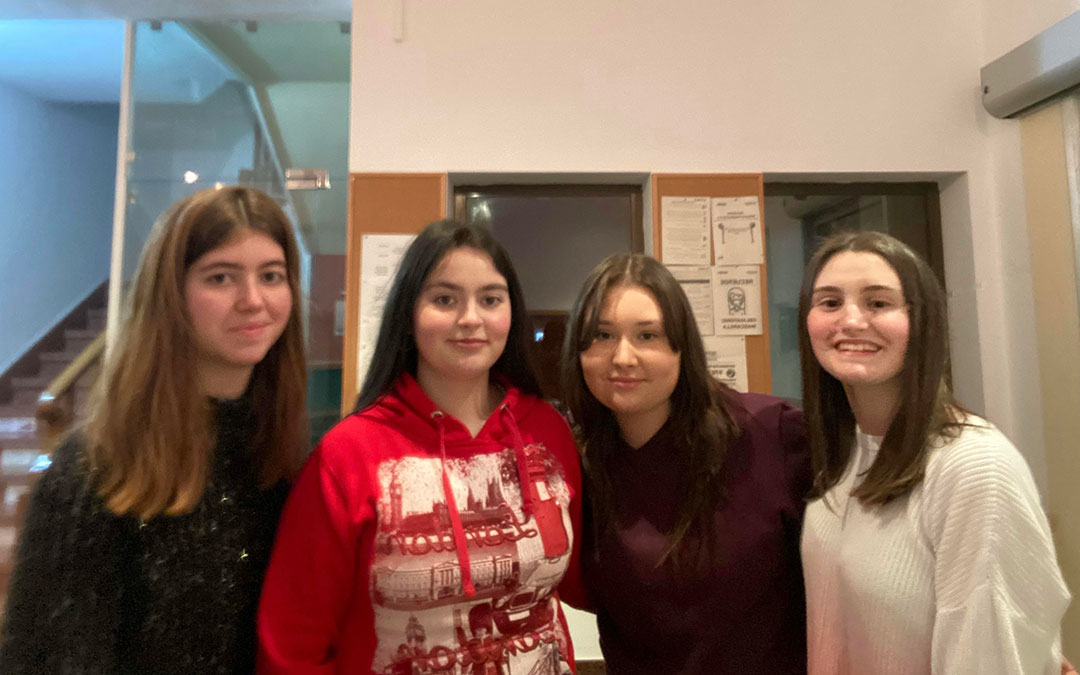 De izquierda a derecha: Paula Marín, Paula Babiano, Sara Aznar y Elena Oliva./ L.C.