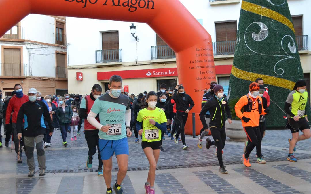 La salida se ha producido a las 09.30 desde la plaza de España de Calanda. Foto. J.V.