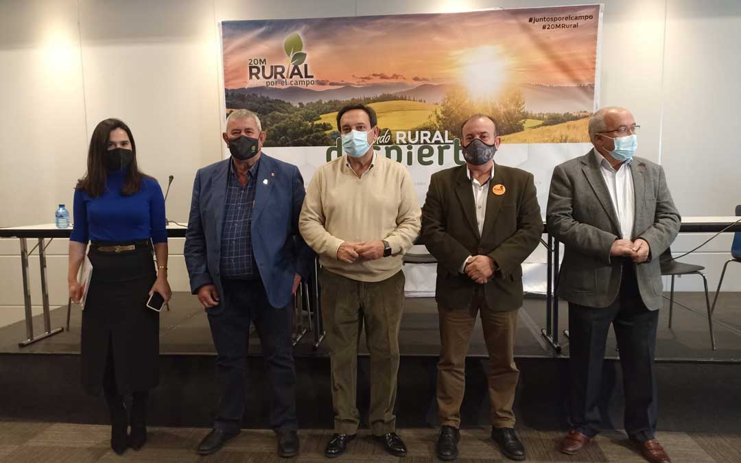 Representantes de las entidades convocantes de la manifestación del 20 de marzo en Madrid. / 20MRural