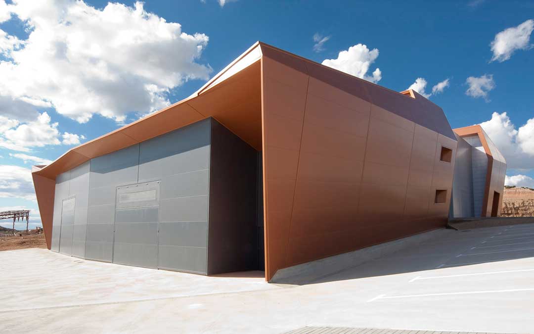 El edificio podría albergar hasta a cinco empresas ya que está ideado con una compartimentación inicial de cinco espacios que se podría verse reducida a menos / Technopark