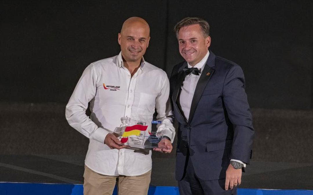 El gerente de Motorland, Santiago Abad junto al presidente de la española de automovilismo, Manuel Aviñó. Foto. RFEA