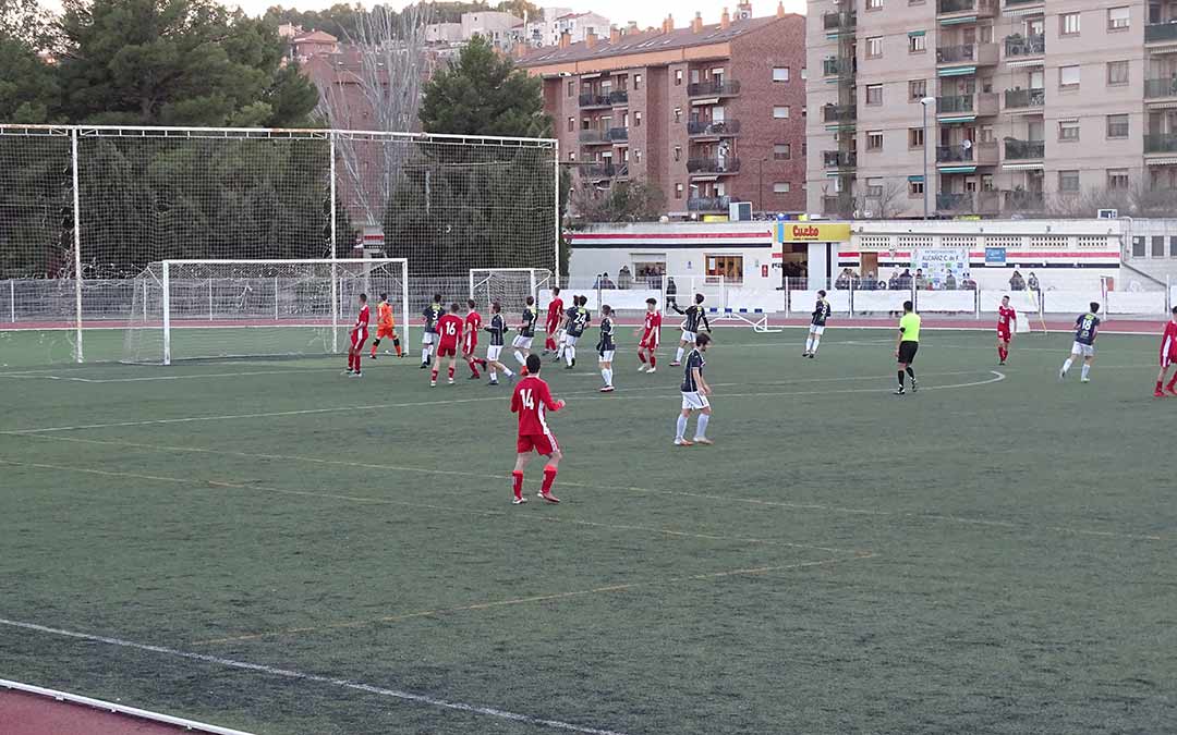 El Alcañiz C.F. de Liga Nacional Juvenil se ha enfrentado al San Gregorio este sábado. / L. Martínez