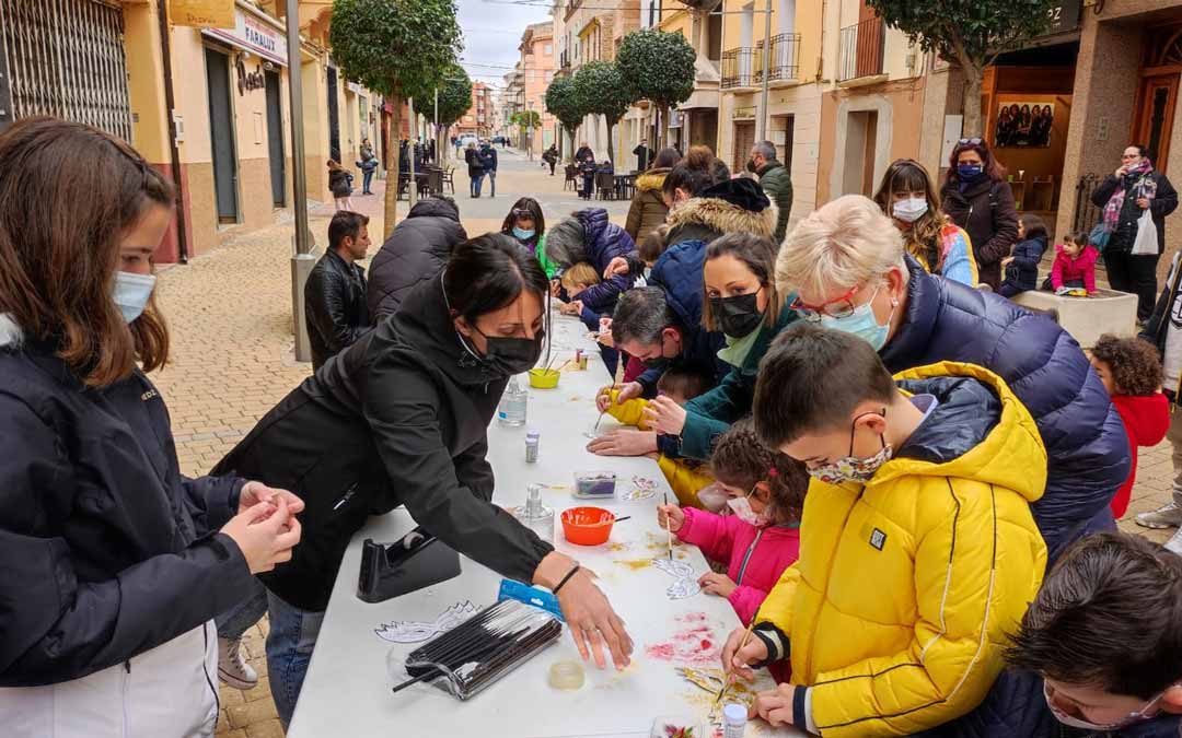 El sábado por la mañana hubo un taller de máscaras./Ayto. Andorra