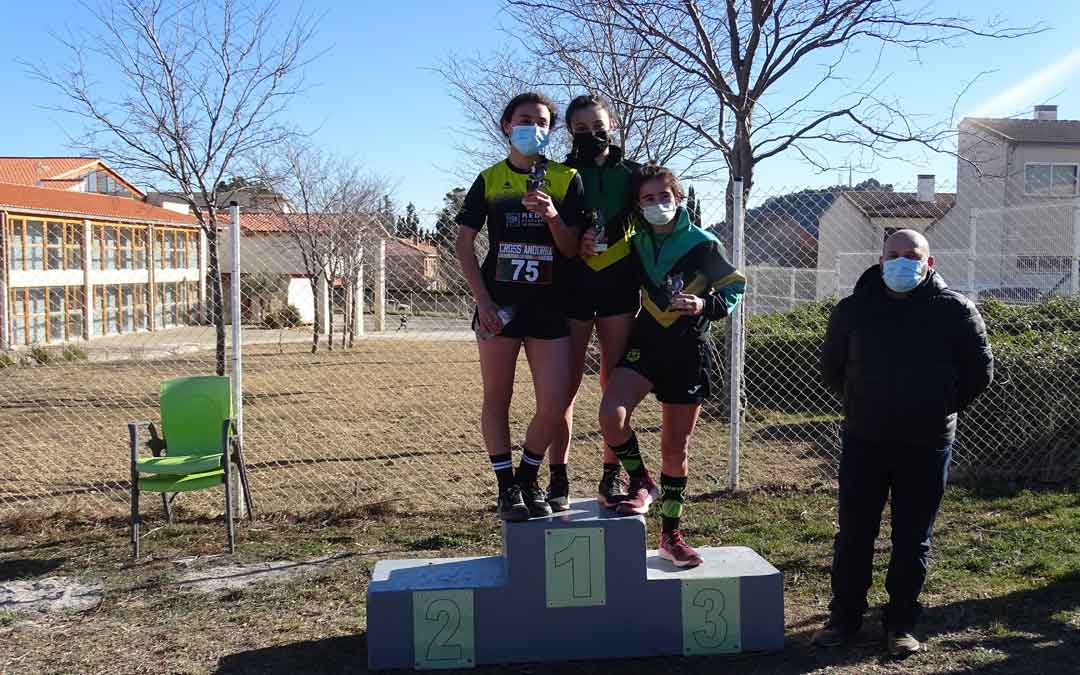 Podium de la categoría femenina sub-16. / L.Martínez