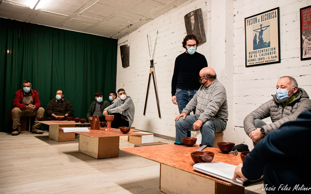 Ensayo llevado a cabo en el local de la asociación en Alcorisa./ Asociación Cultural Drama de la Cruz