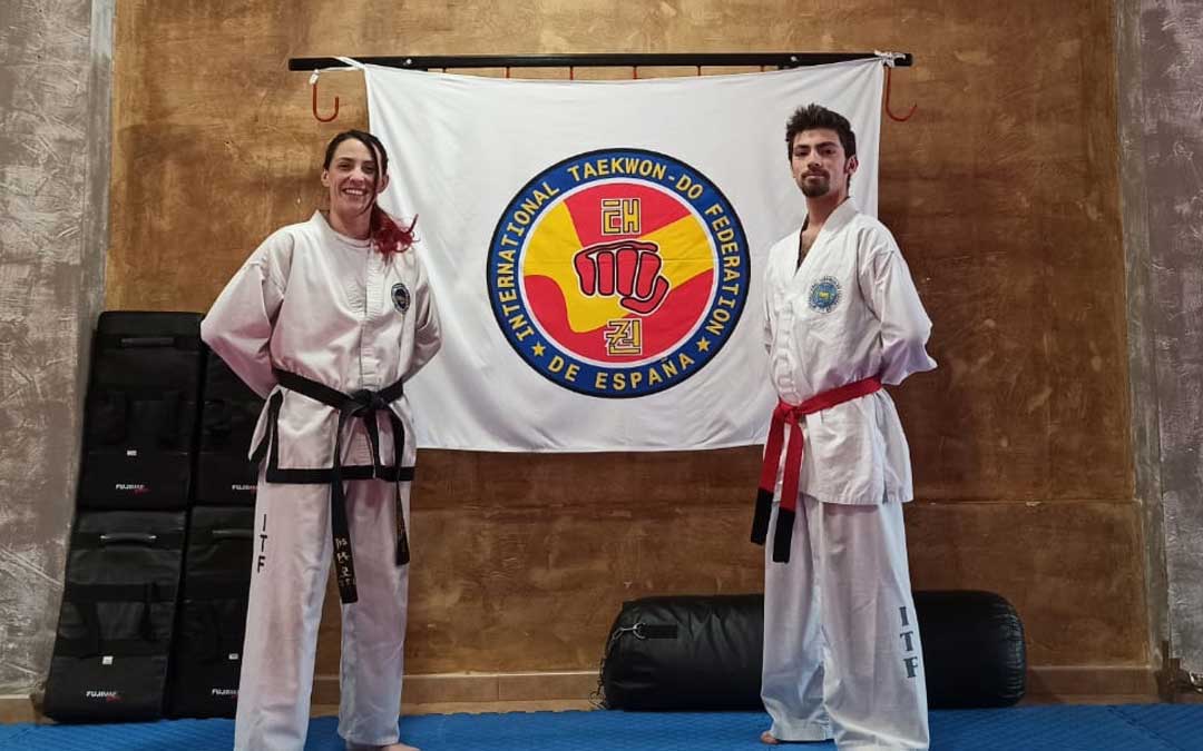 Debora Salmonte junto a su alumno Simón Davile. Foto. D.S.