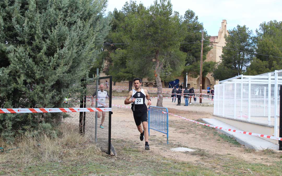 El Cross de Aguaviva se disputó en el entorno de la ermita de Santa Bárbara. / B. Severino