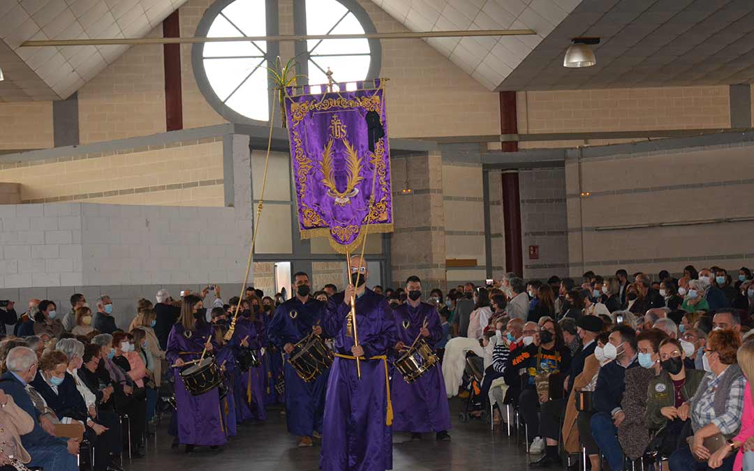 Cofradía Jesús entrando en el Nazareno./I.M.