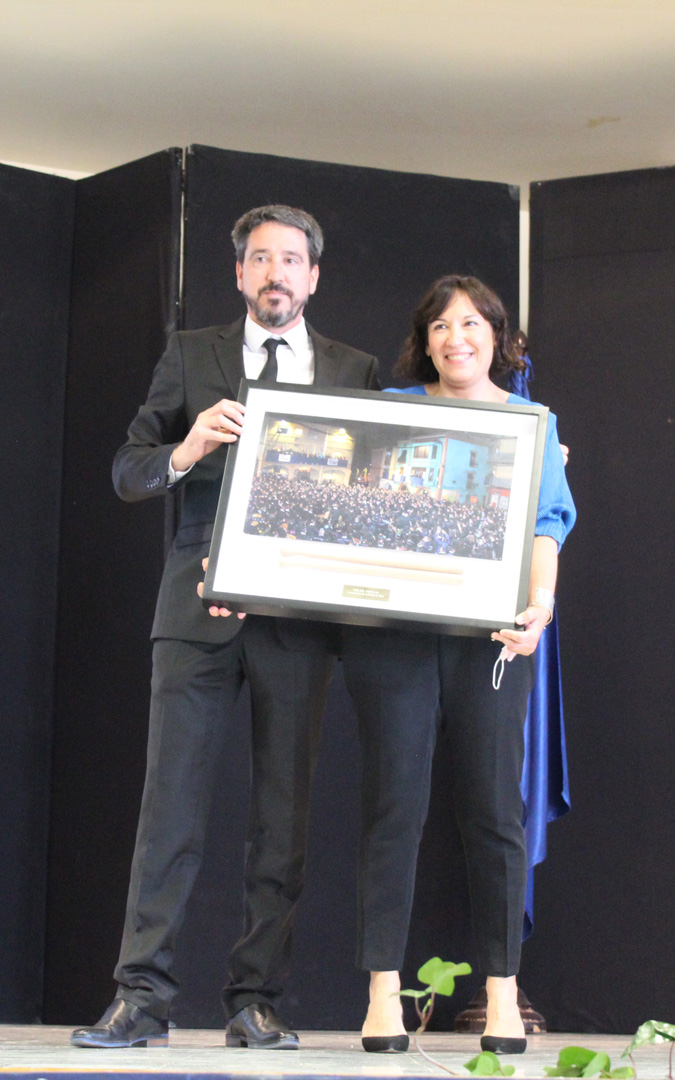 Patricia Sierra recibió los Palillos del Cese del Toque de 2019. / B. Severino