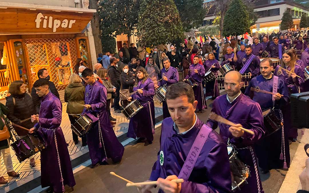La procesión de 'Los tambores y bombos de Calanda' celebrada en Reus este Martes Santo./ Ayto. de Calanda