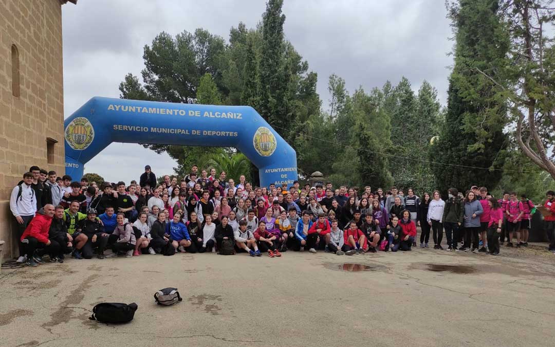 Todos los integrantes de esta primera edición del trail ermitas de Alcañiz. Foto. K.A.