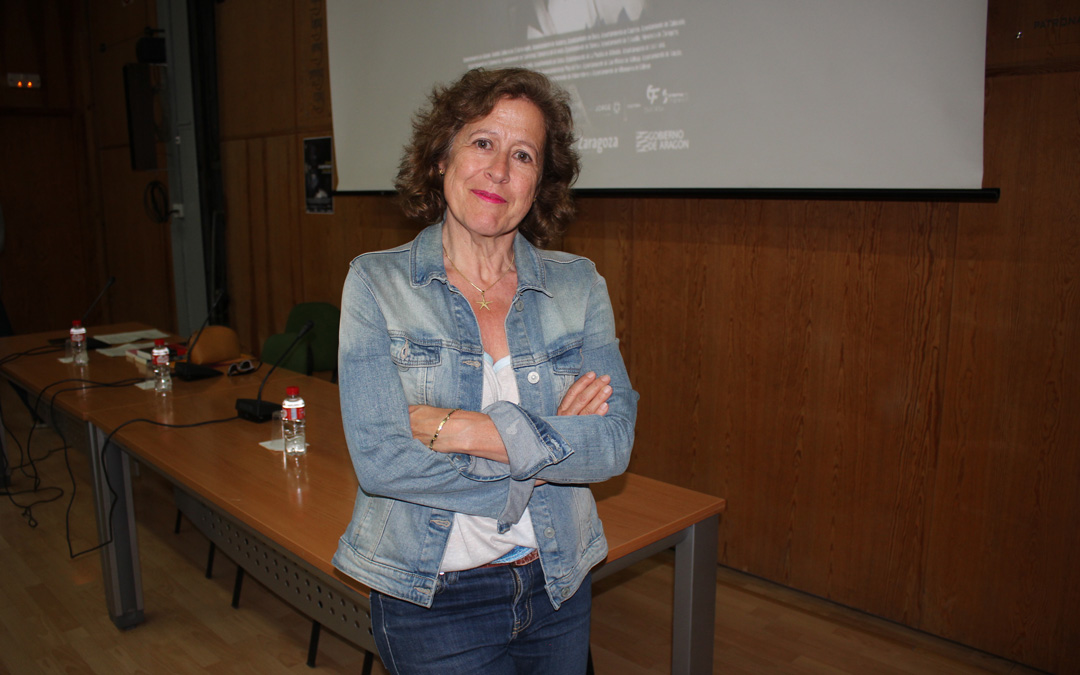 Berna González Harbour, antes de comenzar su charla del Festival Aragón Negro en Andorra. / L. Castel