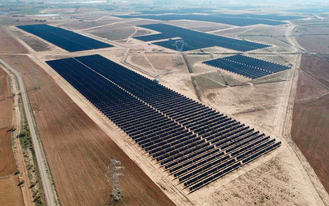 Planta fotovoltaica de Logro situada en Chiprana./ Galp
