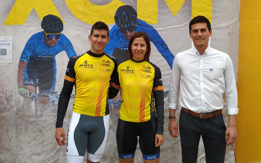 Iván Romero junto a la primera de la general de la Copa Eva Elbaile. Foto. F.A.C.