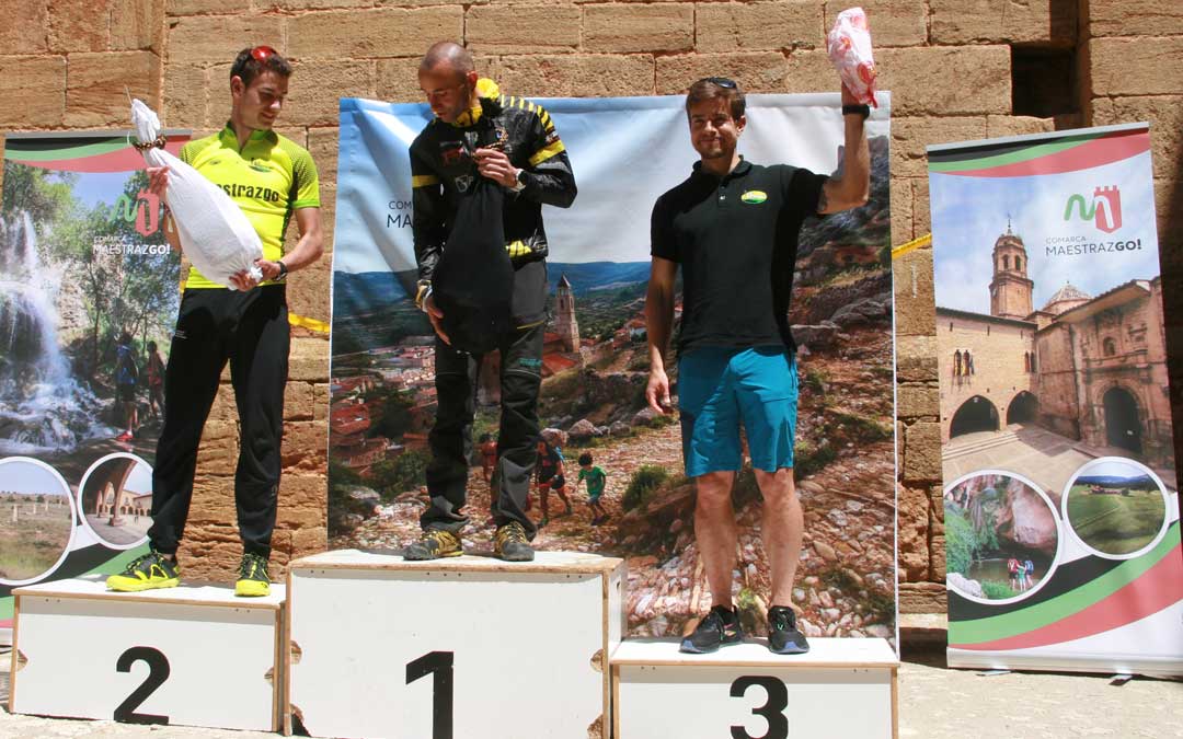 El podio masculino de la carrera con Mario Bonavista en el primer cajón. Foto. Comarca Maestrazgo