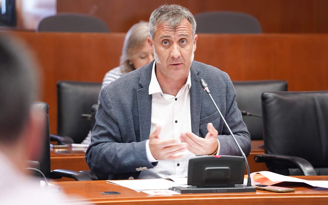 El diputado de Ciudadanos, Ramiro Domínguez, este martes en las Cortes de Aragón./Cortes de Aragón