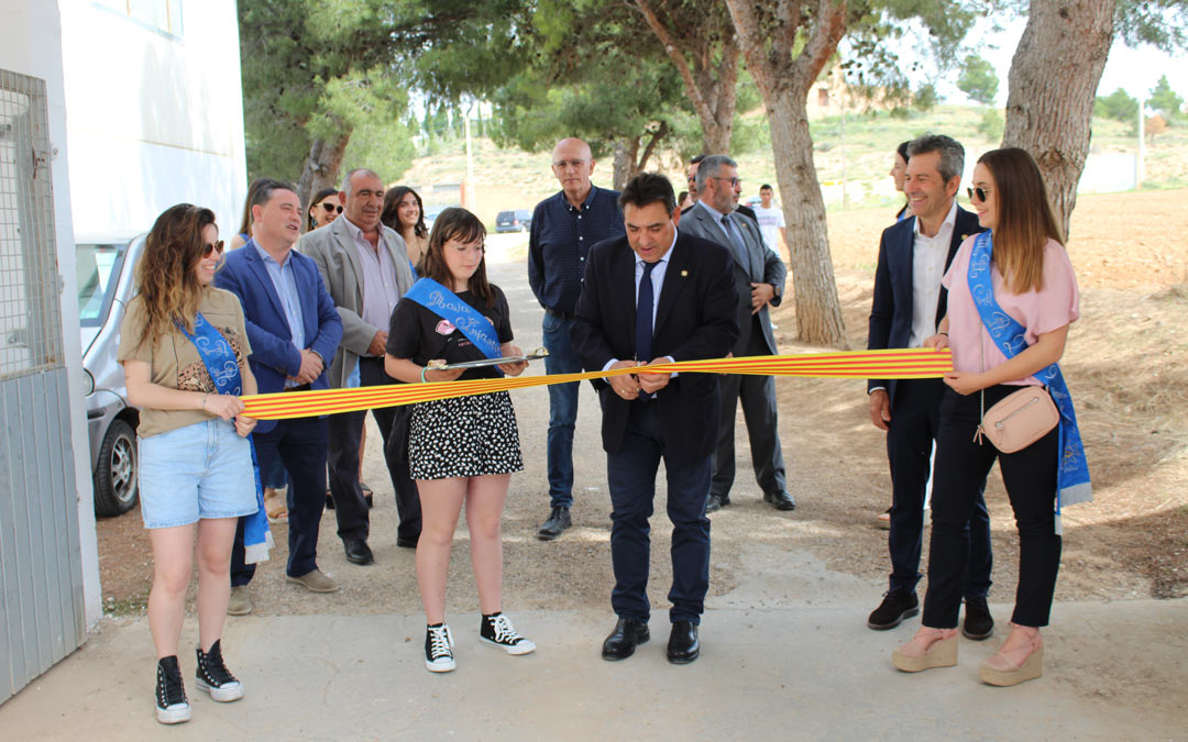 Momento del corte de cinta que inauguró la Feria este sábado en Samper./ E.P.