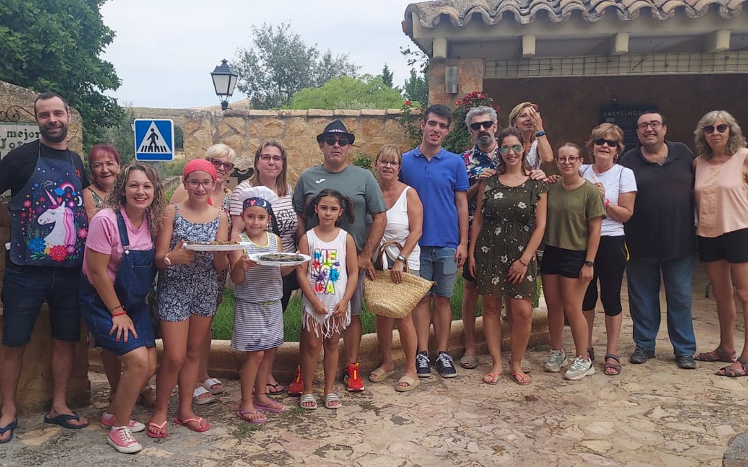 Taller de cocina en Castelnou a beneficio de la Fundación Vicki Bernadet . / L.C.