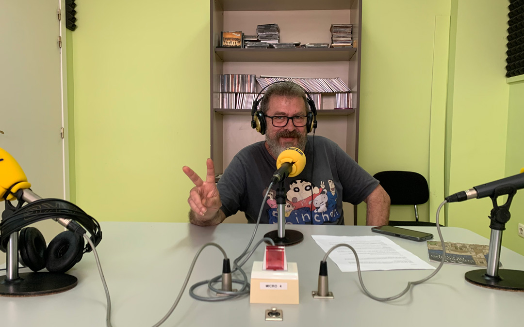 Rafa Lumbreras, en Radio Caspe./ Eduard Peralta