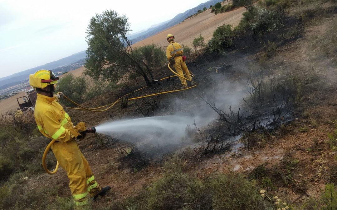Incendio cuadrilla R10 Castellote./ L.C.
