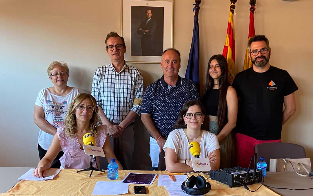 Invitados al programa especial de Radio La Comarca en Alcorisa./ L.C.