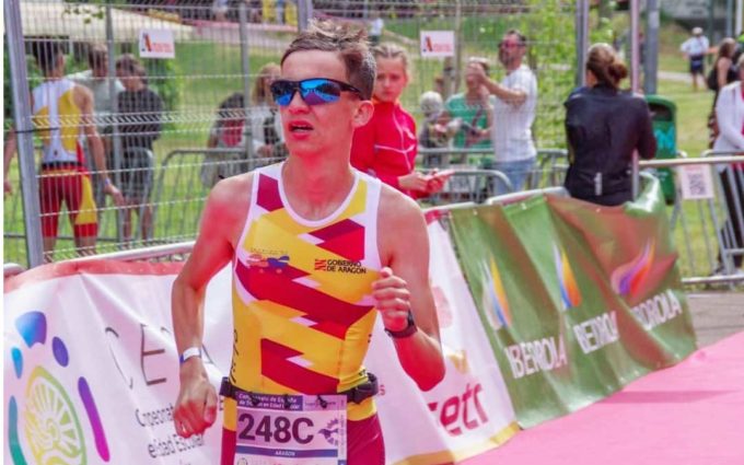 Buen debut de Andrés Piquer con la selección aragonesa infantil de triatlón