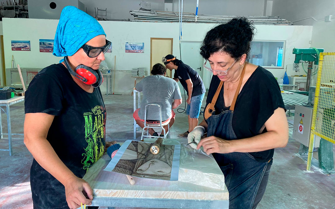 Curso de Autor de talla en bajorrelieve con Adrián Arnau. / CIDA
