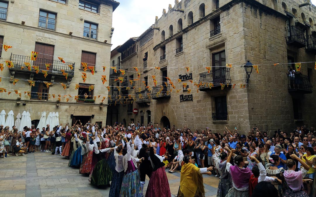 Multitudinaria asistencia en el bolero. /N.A.