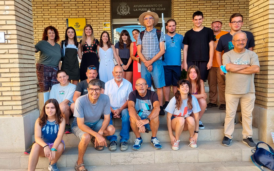 Foto de familia con todos los participantes. / Pepe Ubalde