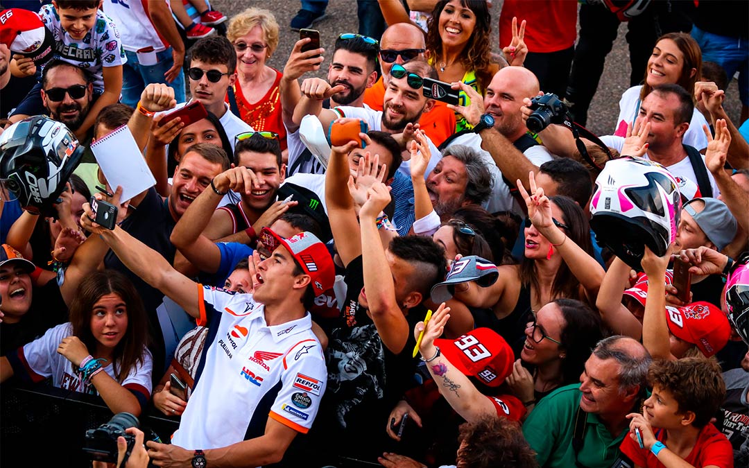 Foto de archivo del último Pit lane Walk celebrado en Motorland en 2019./ Motorland Aragón